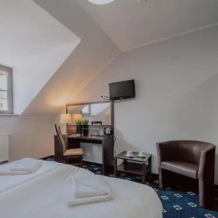 Karpacki & - Blisko Wyciagu, Restauracja, Sala Zabaw, Bar 24h (adults Only) 3*