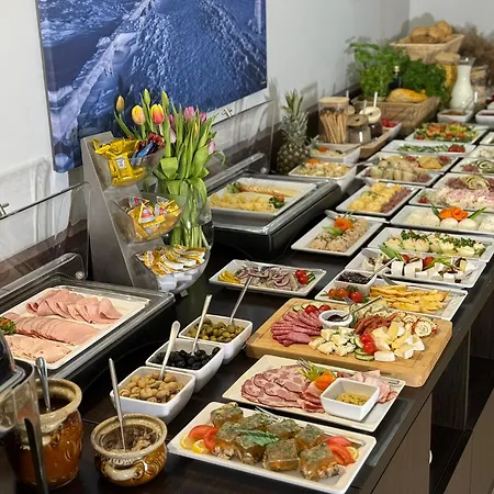 Bed & Breakfast Karpacki & - Blisko Wyciagu, Restauracja, Sala Zabaw, Bar 24h (adults Only) 3*