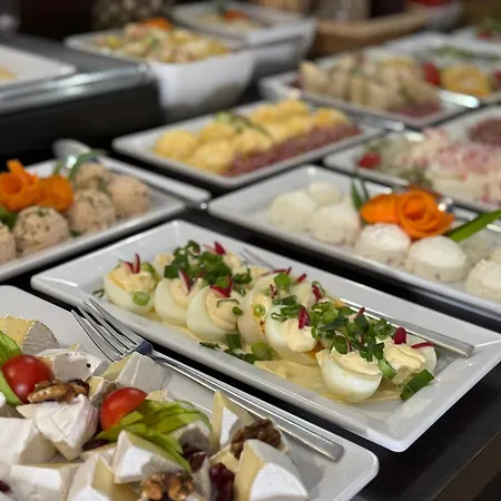 Karpacki & - Blisko Wyciagu, Restauracja, Sala Zabaw, Bar 24h (adults Only) 3*